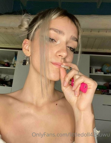 littledoll420uwu actrice de sexe archive