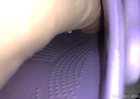 giantesselixs modèle de sexe des photos