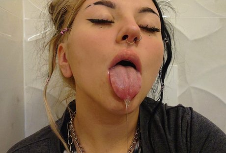 monikayum modèle magnifique photo