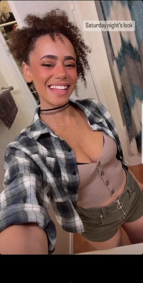 BlackKrystal étoile sexy photos