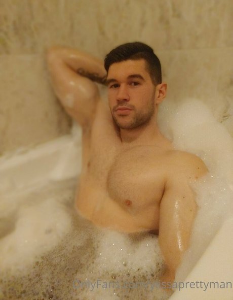 ylissaprettymanfree actrice érotique des photos