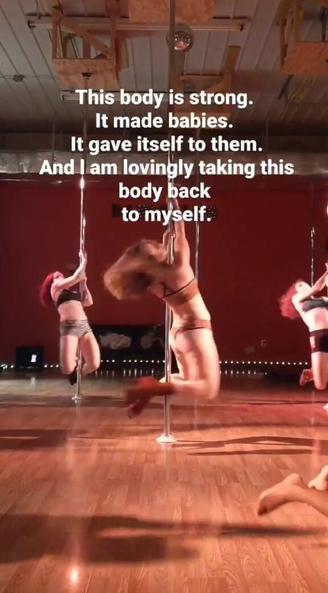 Hallee Hirsh sexe star image