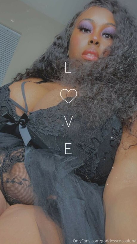 GoddessCocoaLuna star du porno sympa des photos