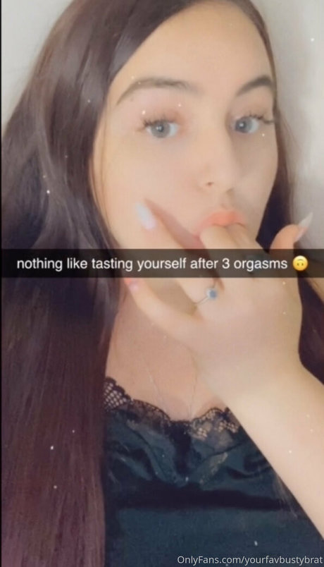 yourfavbustybrat nus de stars du porno des photos