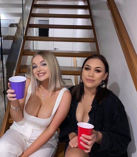 Scoutcohen belle star du porno galeries