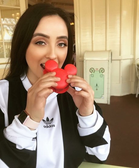 Alissandra Segura étoile adulte image