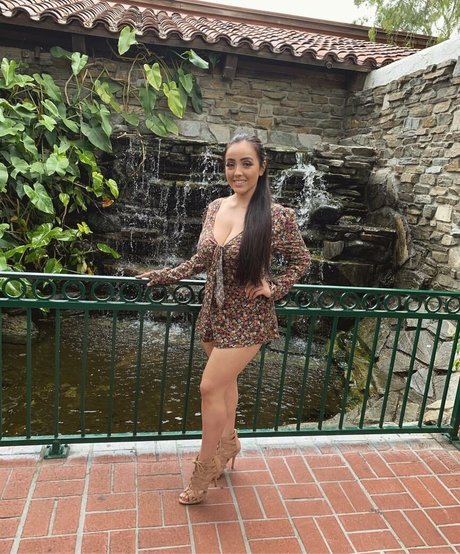 Alissandra Segura modèle images