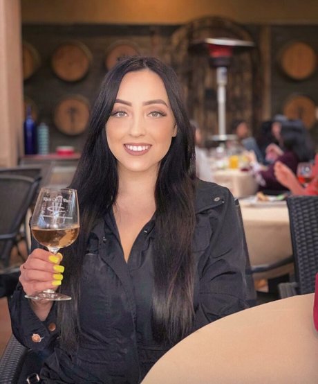 Alissandra Segura étoile sexy archive