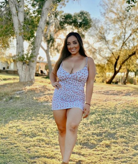 Alissandra Segura modèle sympa image