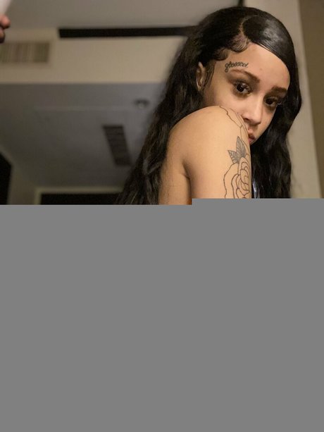 niyah lee modèle sympa img