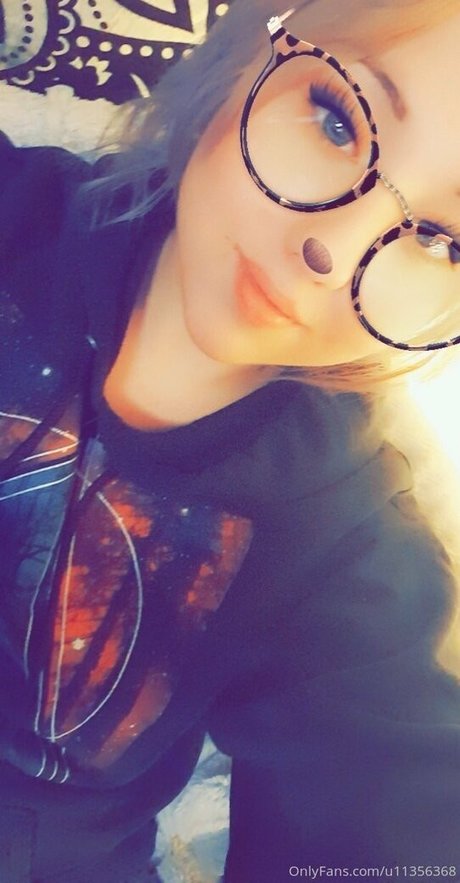 gothickitti actrice nue collection