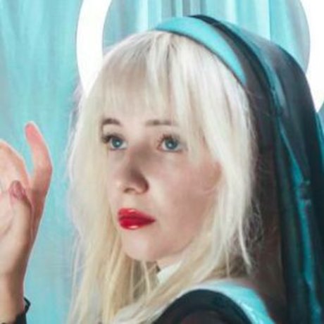 Hana Alaska modèle magnifique img