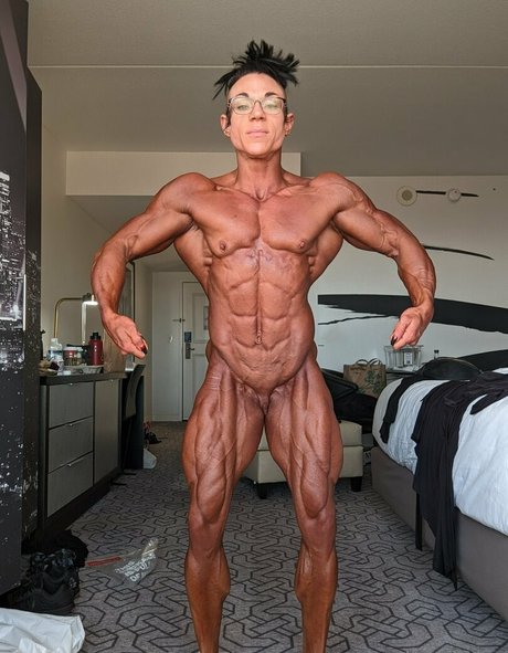 Angela Yeo modèle pornographique images