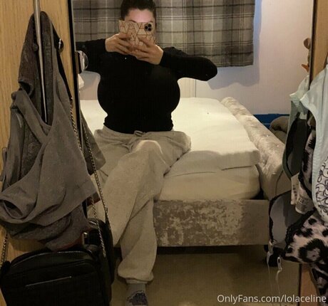 lolaceline modèle érotique archive