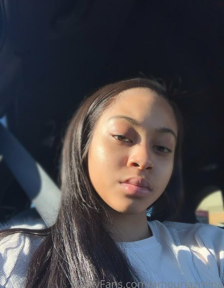 amourjazmina modèle artistique galerie