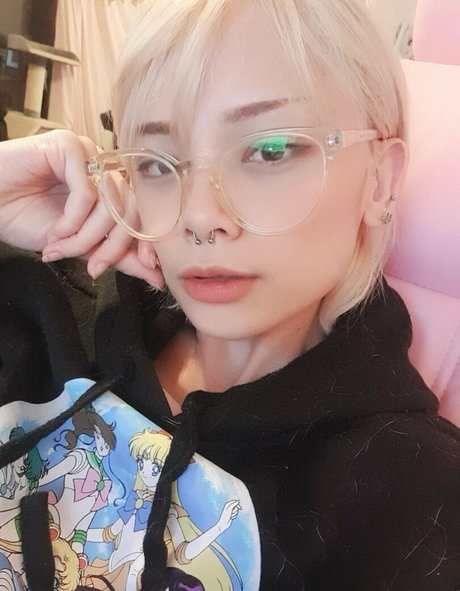 gaki aiko modèle sexy galeries