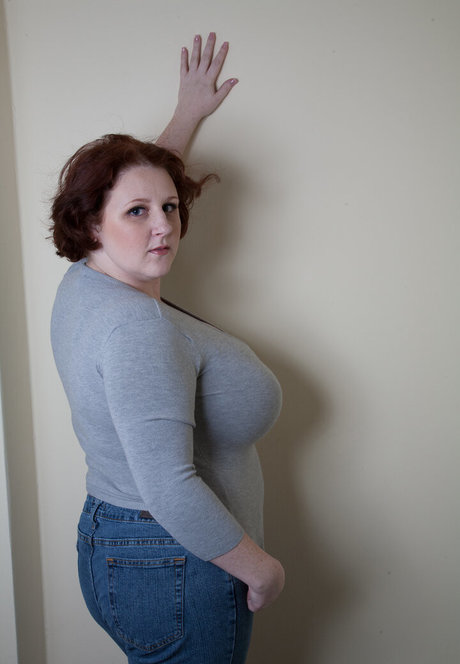 trio sous la douche onlyfans haut hd photo