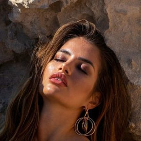 Laura Schultz modèle artistique photo