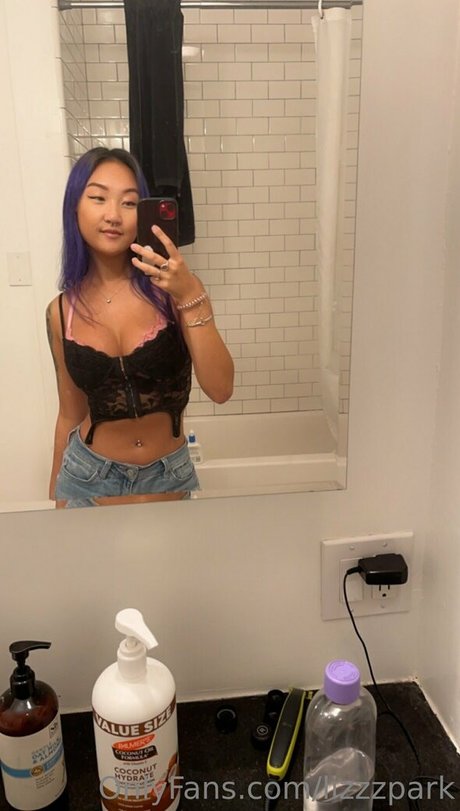 Lizzzpark sexe star des photos