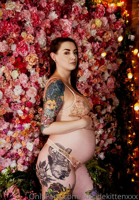 suicidekittenxxx actrice sexy photo