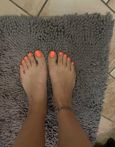 Serving Gaia star du porno sympa des photos