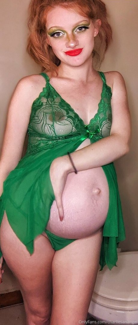 charliesanangel joli modèle image