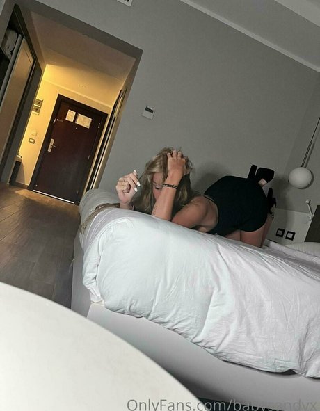 babysandyx actrice chaude img