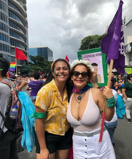 Sheena St Joseph star érotique photos