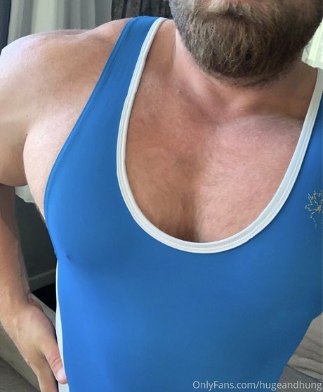 hugeandhung star du porno en haute qualité galeries