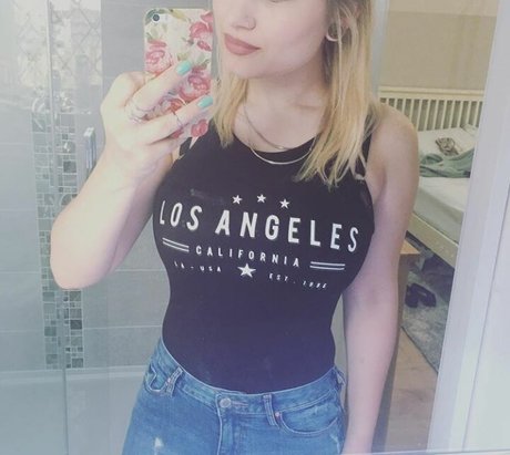 Honey And Sulphur modèle nu galerie