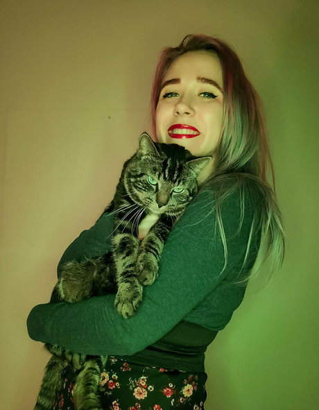 enicat star du porno nue photo