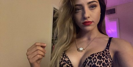 babygirlagoddess modèle pornographique img