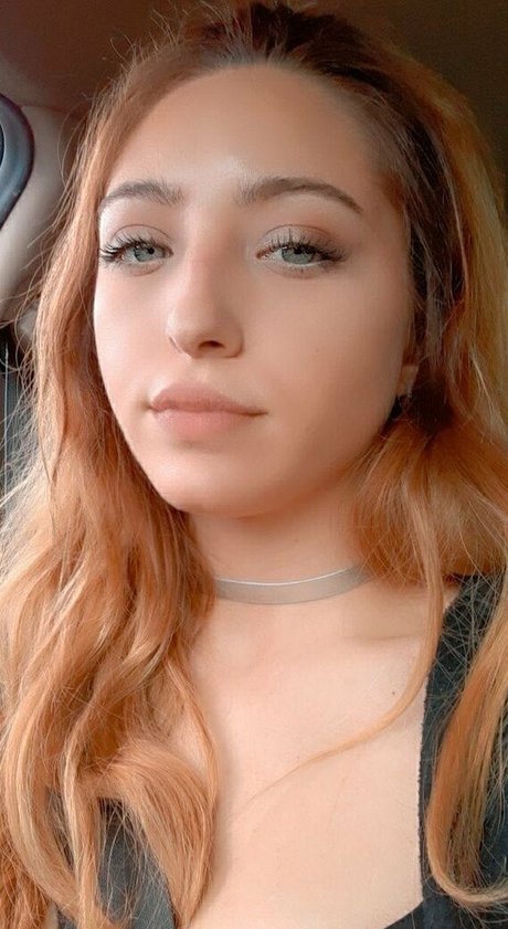 babygirlagoddess étoile adulte photos