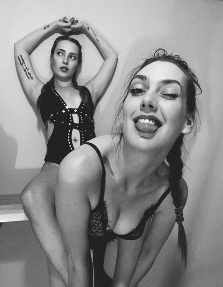 misscherryfox actrice chaude archive