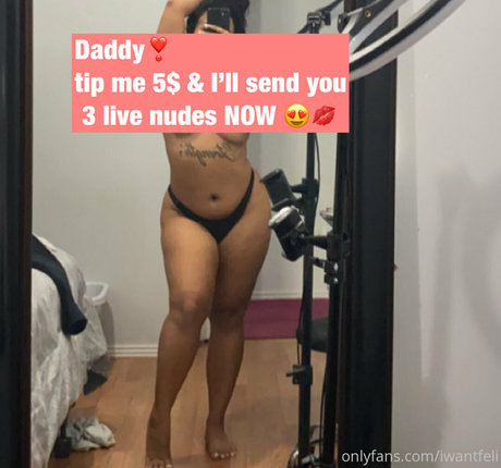 milf aux cheveux noirs onlyfans parfait xxx collection