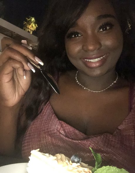 fétichisme des pieds asiatiques onlyfans porno gratuit photos