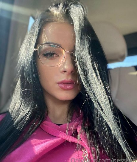 nesskab actrice nue archive