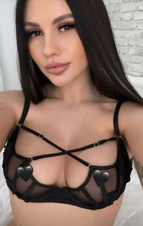 wutonbaby modèle artistique galerie