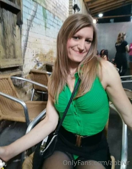 Abbivr actrice libre image