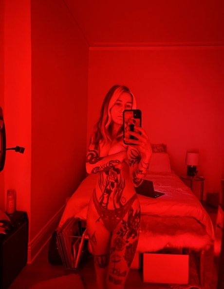 simpwhisperer étoile exclusive des photos