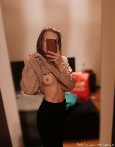 miamoar actrice libre galerie