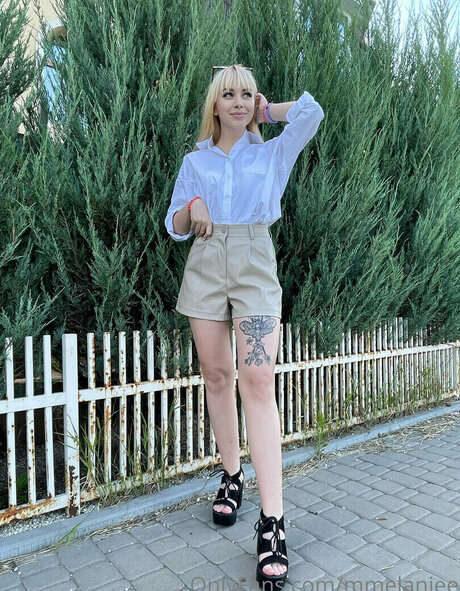 mmelaniee actrice pornographique img