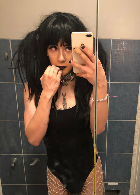 tinysexilexi666 actrice exclusive collection