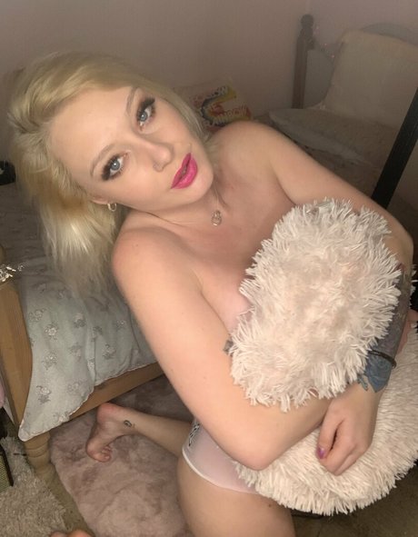 loumonrow modèles nus des photos