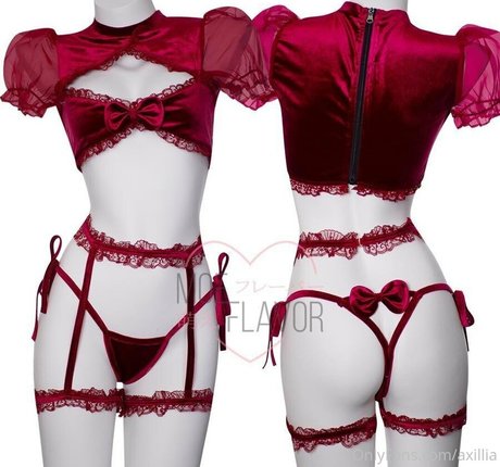 axillia modèle sexy photos