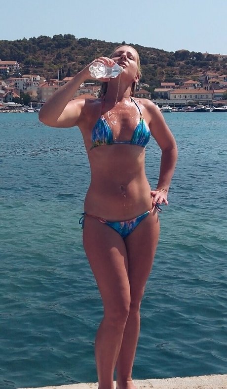 misshotcroatia star du porno sexy des photos