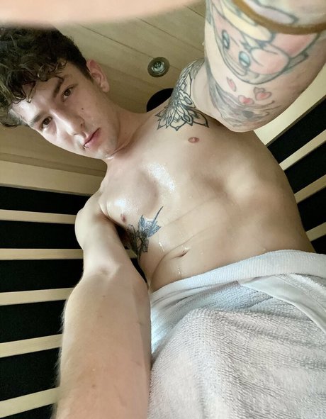 chrisoflyng étoile xxx galerie