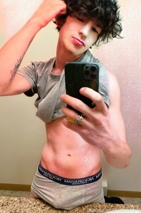 chrisoflyng joli modèle collection