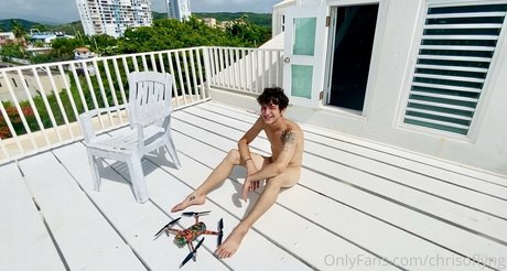 chrisoflyng actrice de nus photos