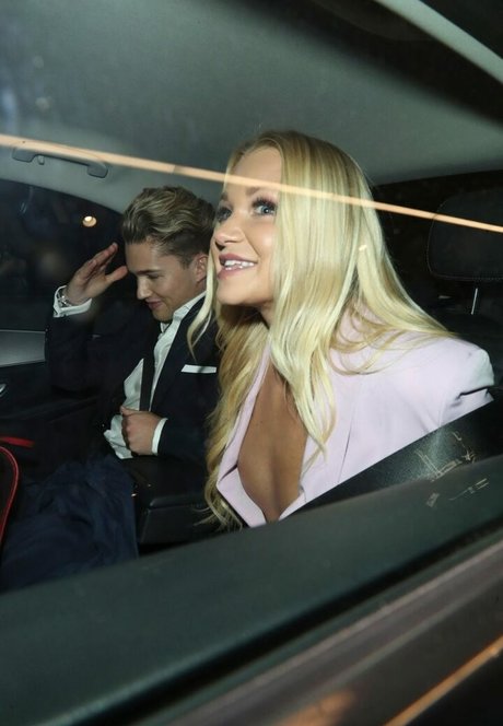 Abbie Quinnen star du porno en haute qualité archive